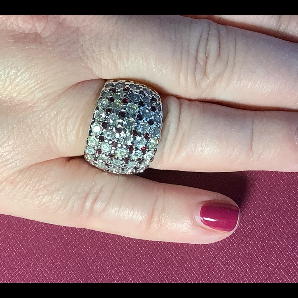 EUC Ring-Goldtone-rows-of-faux-diamonds & rubies-7